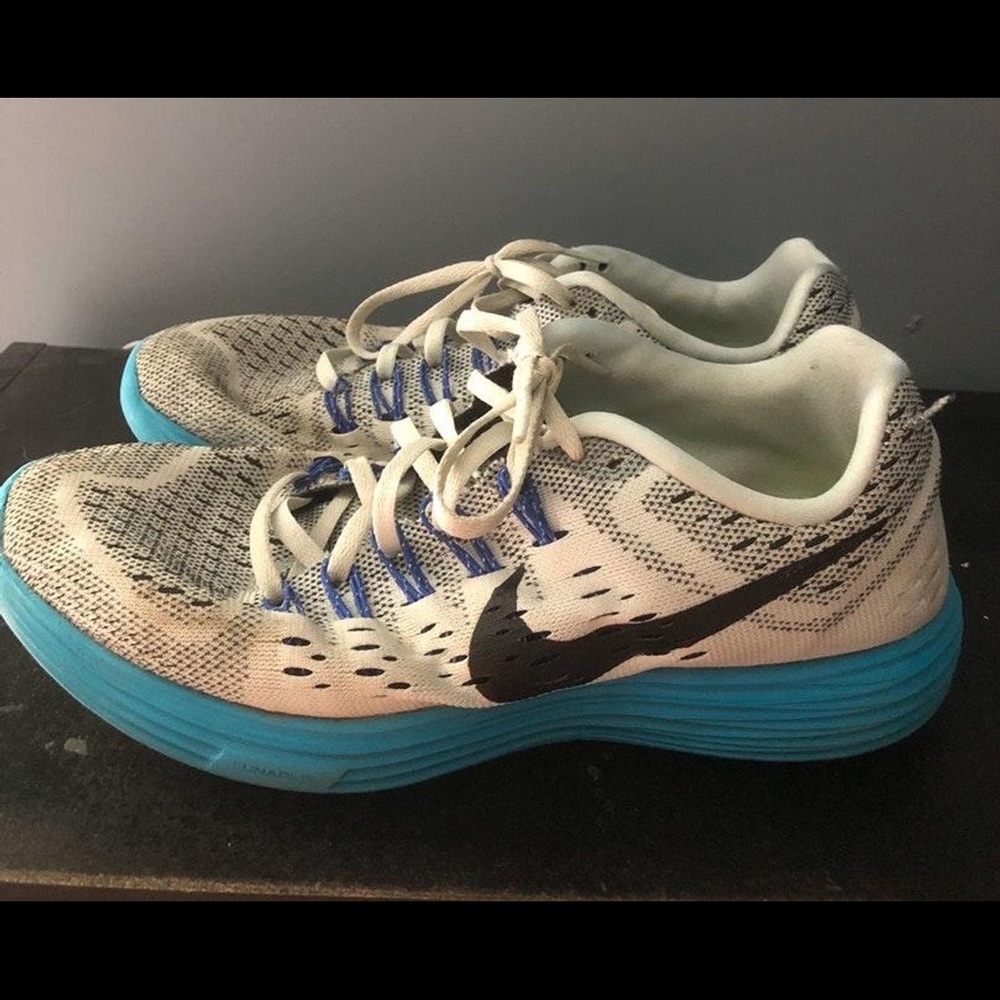 Nike Tennis Shoes